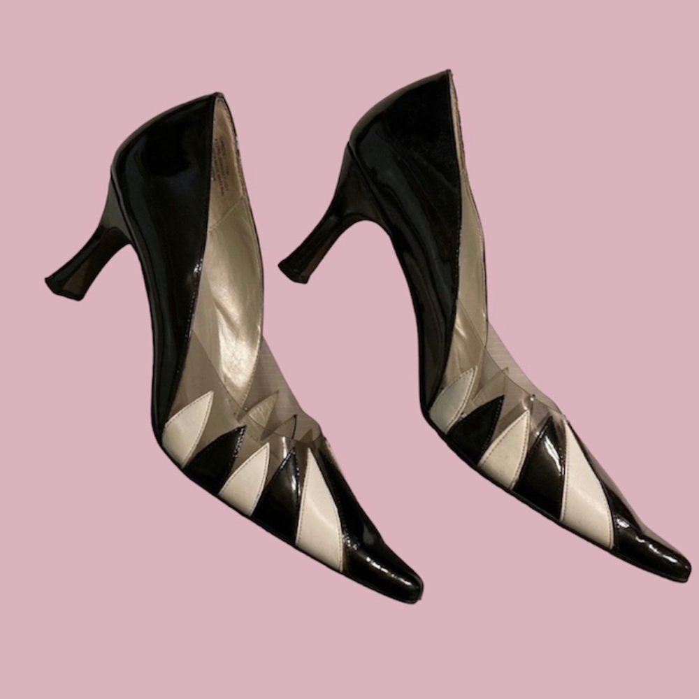 Vintage 80’s Bellini Pointed Toe size 10 Black and White Retro Heals
